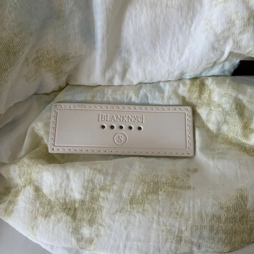 Blank NYC Perfect Day Marble-Print Puffer Jacket in Light Green and Cream Size S